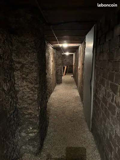 Cave 10m2 à louer Paris Goncourt
