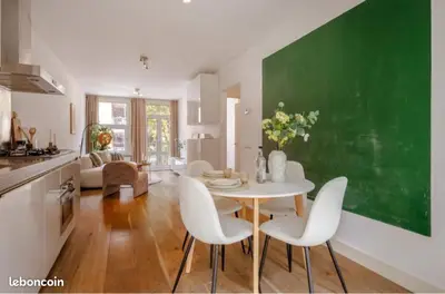 Magnifique 2 pièces meublé de 50 m² Triangle d'Or Rue Marbeuf Paris 8ᵉ