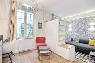 Studio 22m² Sacré-Cœur, Paris 18 1 222 € /Month Available from 24 Aug 2026