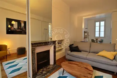 Studio 35m² 5 (1) Arts et Métiers, Paris 3 1 630 € /Month Available from 04 Sep 2027