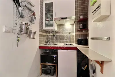 Studio 21m² 5 (1) Tour Eiffel, Paris 7 1 280 € /Month Available from 22 Sep 2026