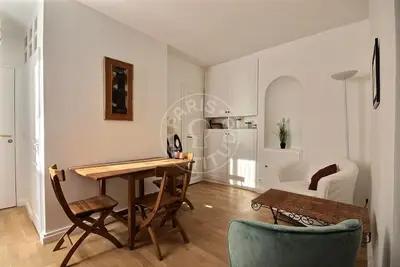 Studio alcove 25m² 4 (2) Batignolles, Paris 17 1 290 € /Month Available from 21 Jul 2026