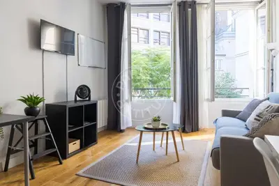 Studio 25m² 4.7 (3) Saint-Germain, Paris 6 1 800 € /Month Available from 17 Jul 2026