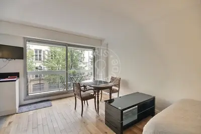 Studio 28m² 4 (1) Guy Môquet, Paris 17 Balcony • Lift 1 312 € /Month Available from 04 Aug 2027