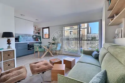 Studio 27m² Guy Môquet, Paris 17 Terrace • Lift 1 300 € /Month Available from 08 Jul 2026
