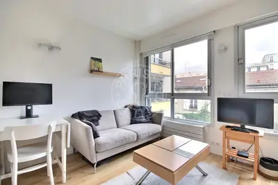 Studio 25m² Place des Fêtes, Paris 19 Lift 1 150 € /Month Available from 06 Aug 2027