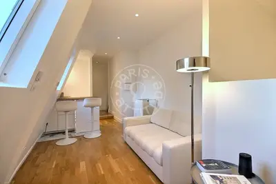 Studio 23m² Temple, Paris 3 Lift 1 400 € /Month Available from 07 Aug 2026