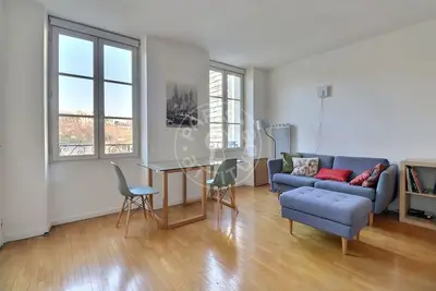 Studio 35m² Ledru-Rollin, Paris 12 Lift 1 490 € /Month Available from 12 Jul 2026