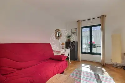 Studio 18m² 5 (2) Grands Boulevards / Bonne Nouvelle, Paris 10 Lift 990 € /Month Available from 09 Nov 2026