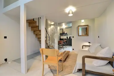 Studio alcove 40m² Montmartre / Place des Abbesses, Paris 18 Duplex From 1 700 € /Month Available from 19 Jul 2026