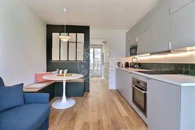 Studio alcove 26m² 5 (1) Nation, Paris 12 1 420 € /Month Available from 08 Apr 2027