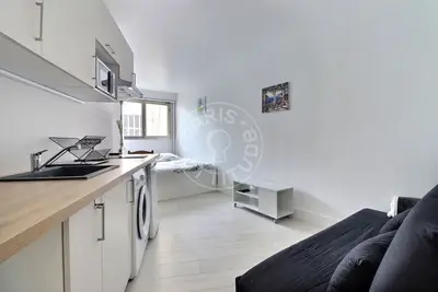 Studio 20m² Bastille, Paris 11 Lift 1 230 € /Month Available from 01 Feb 2027