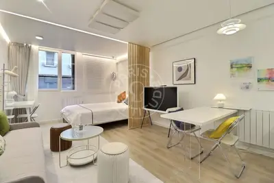 Studio alcove 32m² Motte-Piquet Grenelle, Paris 15 1 600 € /Month Available from 13 Aug 2026