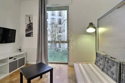 Studio 16m² Invalides, Paris 7 Lift 1 151 € /Month Available from 27 Jul 2026