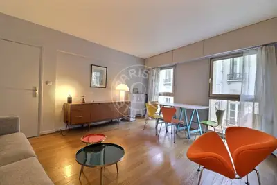 Studio 35m² Place des Vosges, Paris 4 Lift 1 527 € /Month Available from 01 Jan 2027
