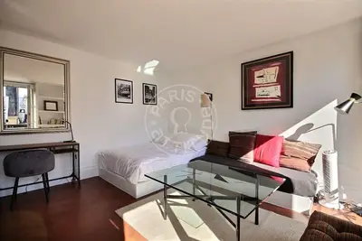 Studio 30m² 5 (1) Saint-Paul, Paris 4 1 500 € /Month Available from 01 Jan 2027