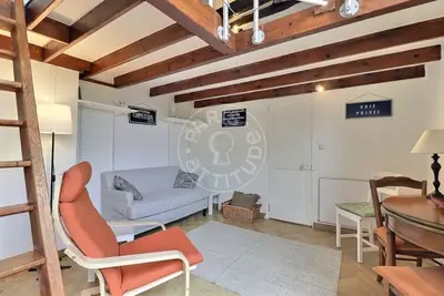 Studio alcove 35.4m² Saint-Germain, Paris 7 1 700 € /Month Available from 06 Jan 2028