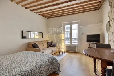Paris Attitude Selection Studio 25m² Arc de Triomphe, Paris 8 1 490 € /Month Available from 08 Feb 2027
