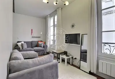 Studio alcove 29m² Bastille, Paris 11 Lift 1 480 € /Month Available from 06 Nov 2026