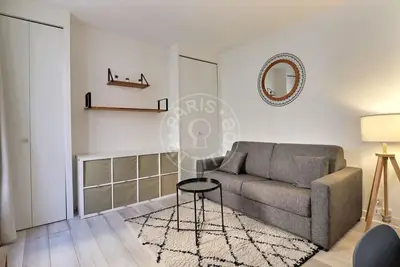 Studio 23m² Bastille, Paris 12 1 300 € /Month Apartment not available