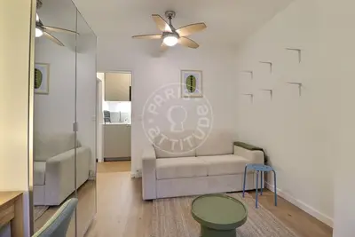 Studio 15m² Belleville, Paris 19 Air conditioning 1 100 € /Month Available from 09 Sep 2026