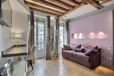 Studio 30m² 5 (2) Saint-Paul, Paris 4 Air conditioning 1 613 € /Month Available from 21 Jul 2026