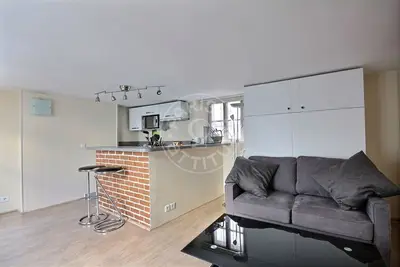 Studio 30m² 4.7 (3) Centre George Pompidou, Paris 3 Lift 1 500 € /Month Available from 16 Oct 2026