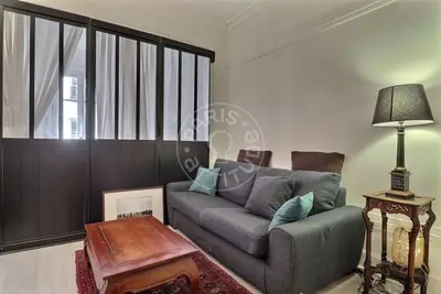 Studio alcove 33m² 4.8 (4) Bourse, Paris 2 Lift 1 654 € /Month Available from 01 Oct 2026