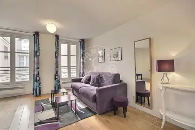 Studio 32m² 5 (2) Saint-Germain, Paris 7 1 351 € /Month Available from 22 Aug 2026