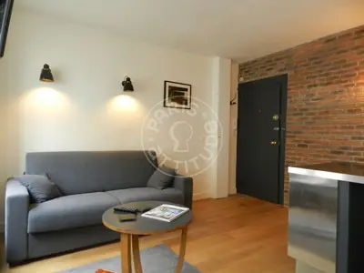 Studio 20m² 5 (1) Grands Boulevards / Bonne Nouvelle, Paris 10 Lift From 1 050 € /Month Available from 02 Jun 2027