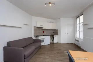 4 1 090 € CC* Appartement 23 m 2 Paris 9 1 pièce 1 chambre Meublée studio rdc/ paris 9e. situé dans une rue calme, ce studio au rdc est à deux pas de 