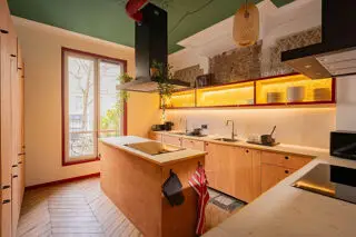 Nouveau Voir d'autres photos 6 1 190 € CC* Maison 457 m 2 Paris 20 5 pièces DPE : A 70 kWh/m².an 6 kg CO 2 /m².an Menilmontant 287 -premium coliving h