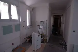 Nouveau Voir d'autres photos 6 1 530 € CC* Appartement 26 m 2 Paris 14 1 pièce 1 chambre Ascenseur DPE : E 330 kWh/m².an 30 kg CO 2 /m².an Studio de 2