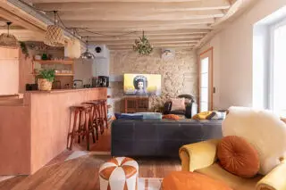 Voir d'autres photos 6 1 151 € CC* Maison 275 m 2 Paris 20 5 pièces DPE : C 180 kWh/m².an 6 kg CO 2 /m².an Menilmontant 30 - premium coliving house pa